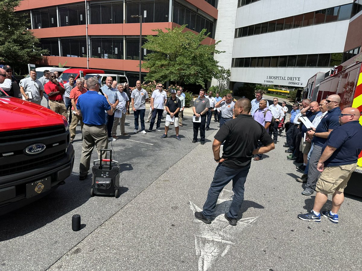 TippettJohn's tweet photo. Fire Programs is back in Asheville this weekend for the inaugural delivery of our first structural fire staff ride. Conducted in memory of AFD Captain Jeff Bowen. Special thanks to @AshevilleFD @MissionHealthNC and Ms. Laurel Bowen for their incredible support. @NFFF_News https://t.co/maaV6HkAKA