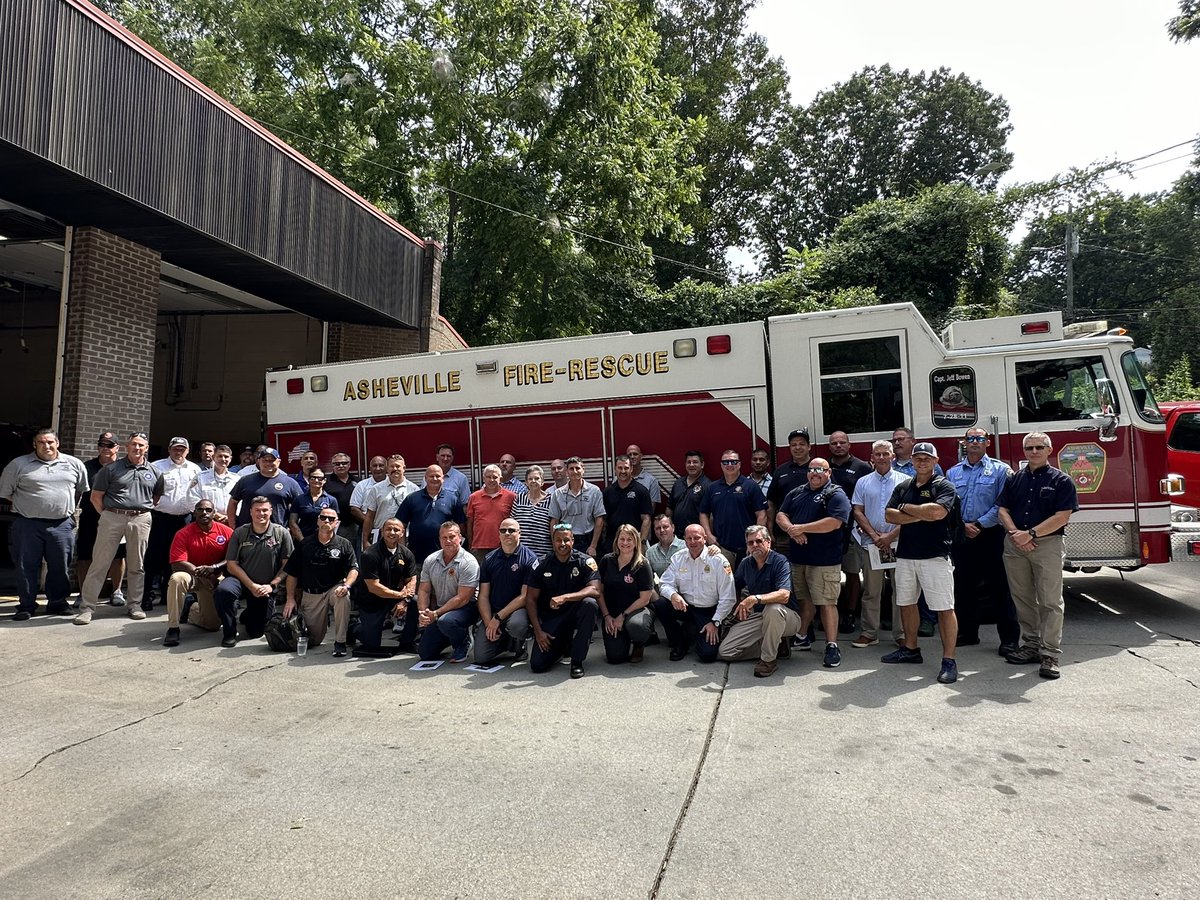 TippettJohn's tweet photo. Fire Programs is back in Asheville this weekend for the inaugural delivery of our first structural fire staff ride. Conducted in memory of AFD Captain Jeff Bowen. Special thanks to @AshevilleFD @MissionHealthNC and Ms. Laurel Bowen for their incredible support. @NFFF_News https://t.co/maaV6HkAKA