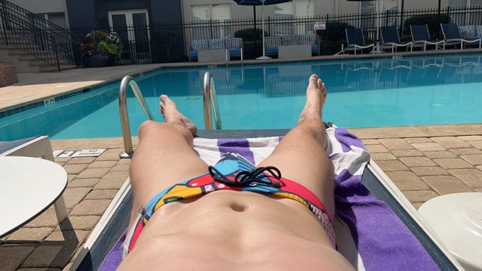 got the entire pool to myself on this scorcher of a Saturday  who wants to come (p)lay https://t.co/
