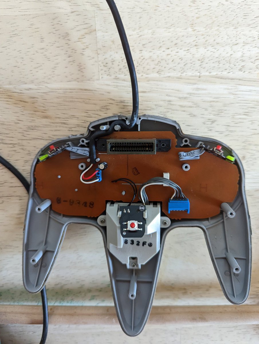 Sc0Back's tweet image. Great timing on having @RockerGameMod tactile L/R/Z buttons arrive on my birthday yesterday. First time soldering but was pretty straightforward. Buttons feel great