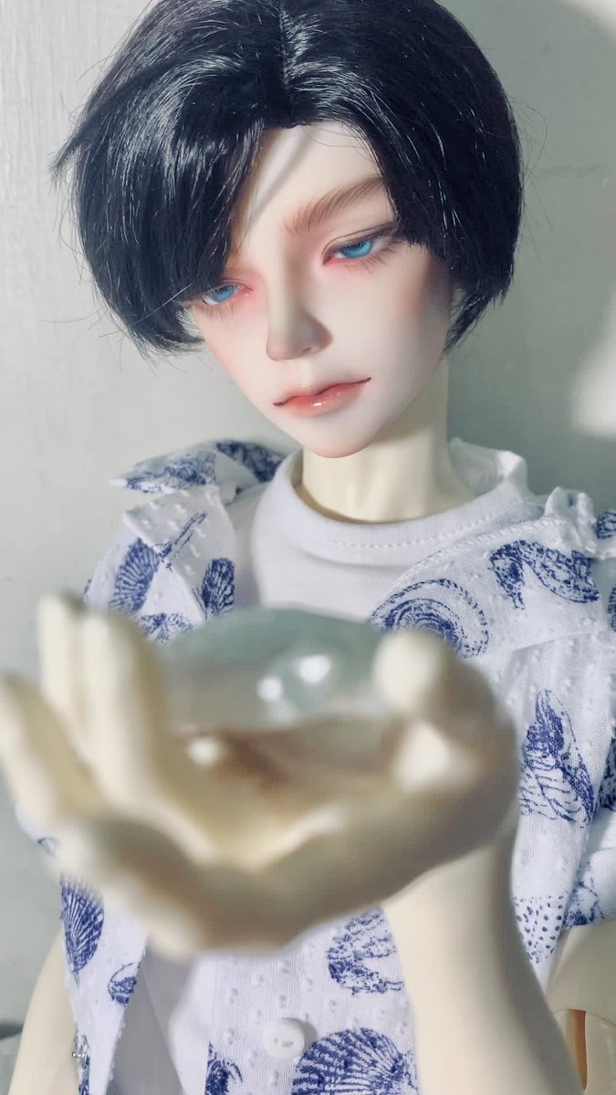 whalesinging_'s tweet photo. 讓他拿各種石頭 https://t.co/eekrl2owEC