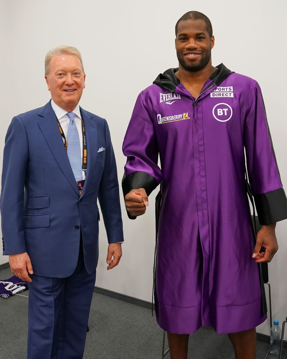 FrankWarren's tweet photo. We’re here to take those belts home 🇬🇧 https://t.co/Ksnexzex7o
