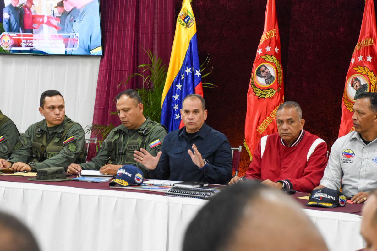 #26Ago El gobernador del estado Bolívar, Ángel Marcano, recibió la visita del Vicepresidente sectorial A/J Remigio Ceballos Ichaso, para afinar detalles en materia de seguridad.