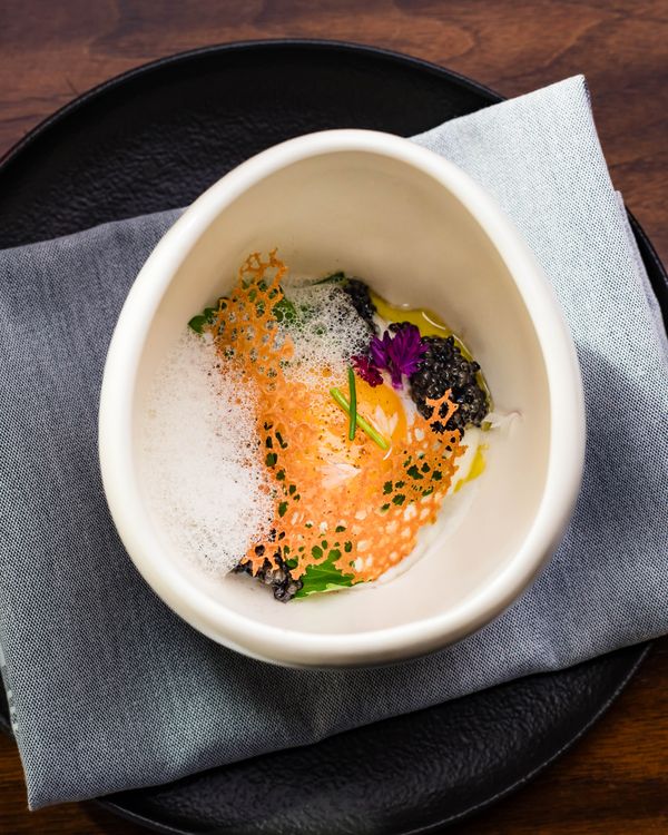 HighlandsDet's tweet photo. Exciting Menu Update: Introducing the Farm Fresh Egg &amp; Caviar. Savor the exquisite blend of Oscietra Caviar, velvety Egg White Mousse, airy Potato Foam, and aromatic Spruce Gel. Your taste buds are in for a treat! 🍳🌟 #GourmetEats #NewOnTheMenu https://t.co/zHQpAxpxnt