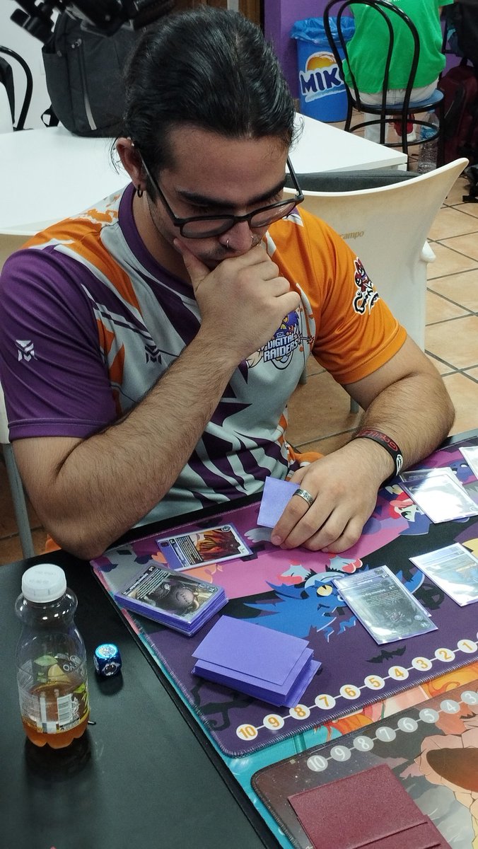Asefron29's tweet photo. Muy contento con el torneo de hoy, hemos sido 40 pedazo de personas en un torneo organizado por la tienda y la comunidad, creo que es algo que aplaudir 
En lo personal, contento con el top 8
Y en lo general, agradecer a @GeeklogiaShop por hacerlo posible, a mis compañeros(...) https://t.co/5PpFAJL3Cm