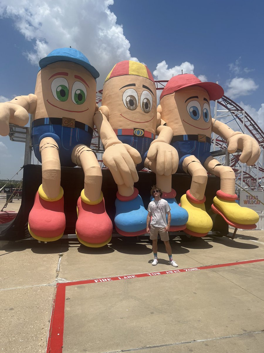 drewfd's tweet image. Fun times with my brother @Grbef77 at @COTA 

#sadsummerfest #germania #germaniainsurance #germaniainsuranceamphitheater #germaniainsurancetheater #circuitoftheamericas #cota #rollercoaster