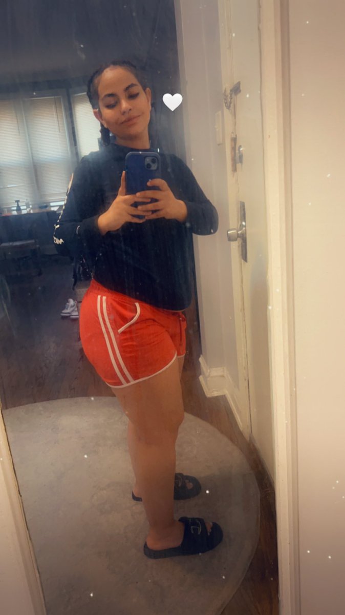 Toxiclele1998's tweet photo. Smile through the pain https://t.co/6ojpYcJ8nS