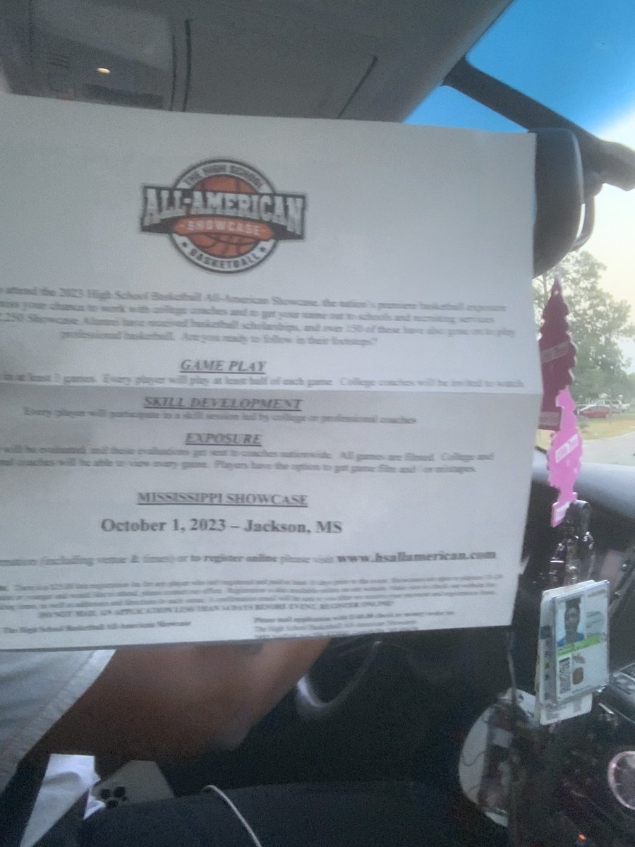 got myself an invite to the The HighSchool Basketball All-American showcase !! On October 1st in Jackson, Mississippi 🏀
