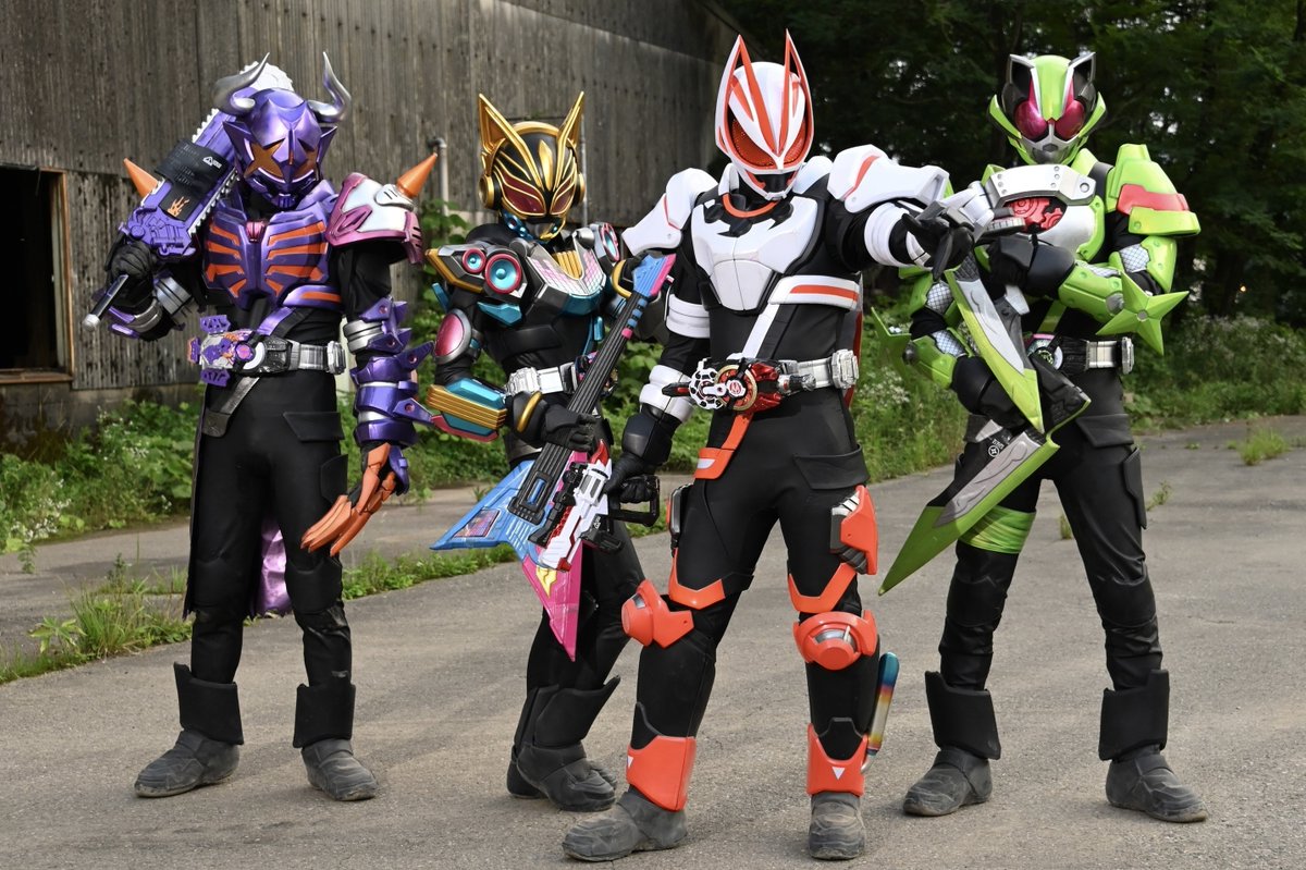 krGEATS_toei's tweet photo. コンちゃ！

#仮面ライダーギーツ
最終話『黎明Ⅰ：ここからがハイライトだ！』のご視聴、
そして1年間の応援本当にありがとコン🦊

願うことは美しい、そのために戦うことは素晴らしい！

ギーツの物語はここで終わりだけど
景和たちの人生はまだまだ続く🦊

これからもハイライトだコン！
#AceWithUs https://t.co/GGlU4ctuBP