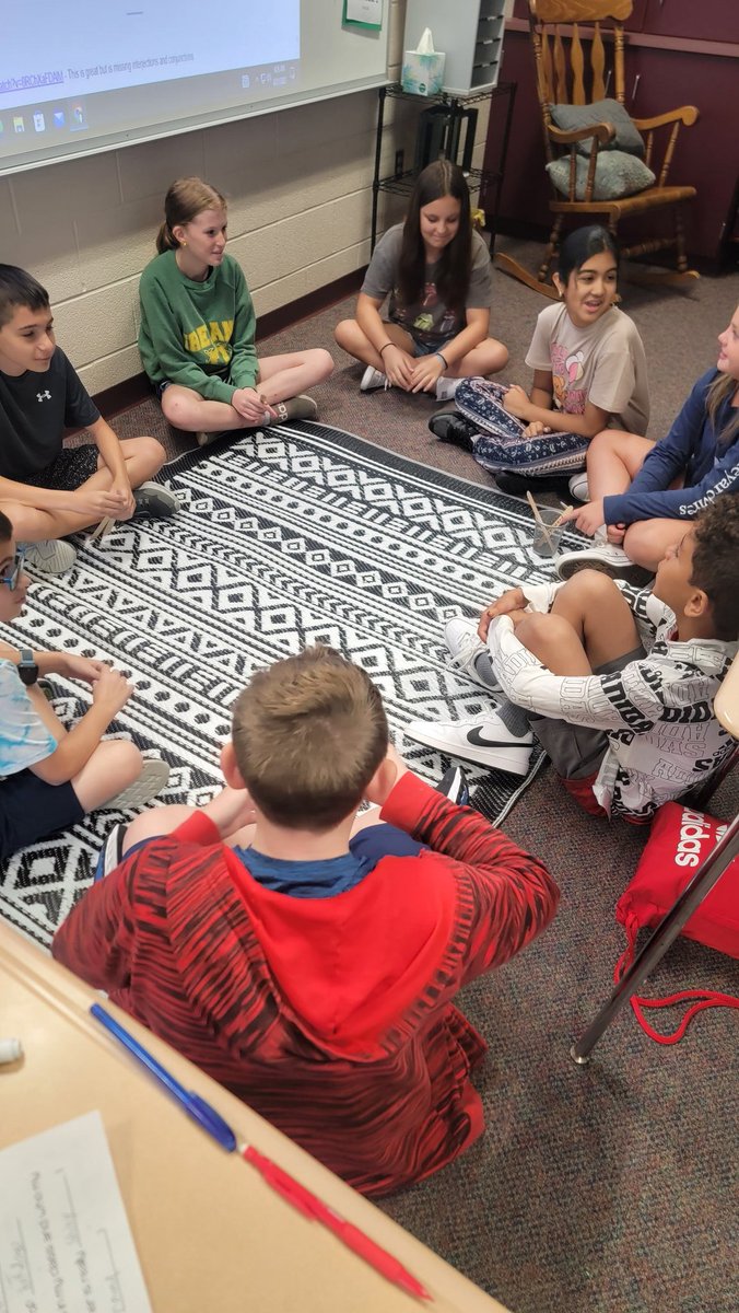 teubnerj's tweet photo. I love seeing our students help each other and make new friends!  "I'll be there for you!" @AIRootMS https://t.co/K39KfZyjtA
