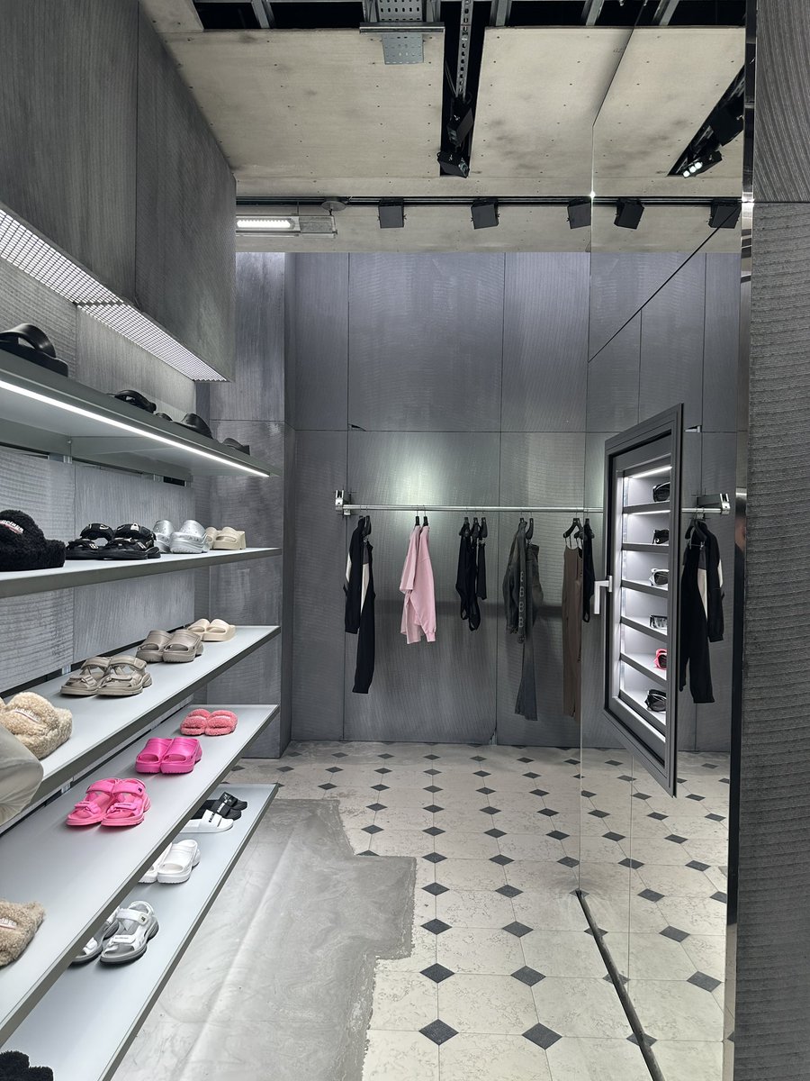 Monsieur de Montespan tweet media