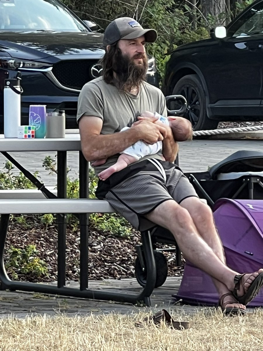 tilleytalk's tweet photo. I love seeing good dads! https://t.co/GdCTVq9Vla
