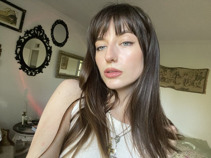 i look kinda stinky and thats ok ❤️🫂 https://t.co/o5t3cid1NZ<a href="/tag/mvsales"class="tags"><span>#mvsales</span></a>