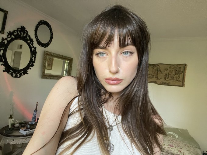 i look kinda stinky and thats ok ❤️🫂 https://t.co/o5t3cid1NZ<a href="/tag/mvsales"class="tags"><span>#mvsales</span></a>