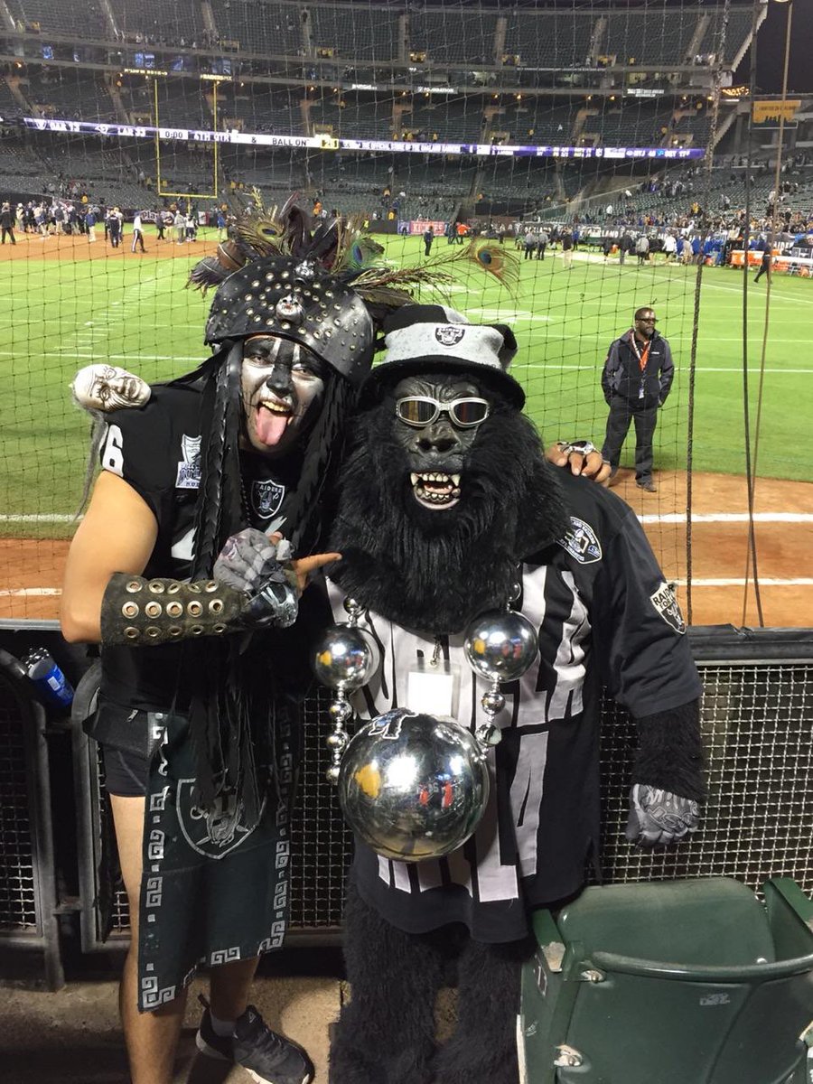 giovanni26or's tweet photo. Ahorita remontamos con la magia de O'Connel, compadres!!
#raidersxmultimedios
#raiderazteca https://t.co/B2AtgNMOJ4