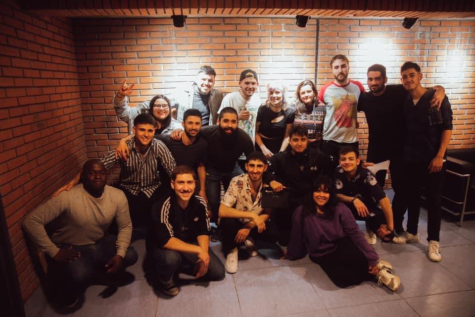 Hace un año a esta misma hora, nos tomábamos esta foto previo a salir a presentar “Ley del Juego”, nuestro primer disco de estudio, ante un Auditorio Nacional del Sodre completamente colmado. 

Eternamente agradecidos a quienes formaron parte 🙏🏼