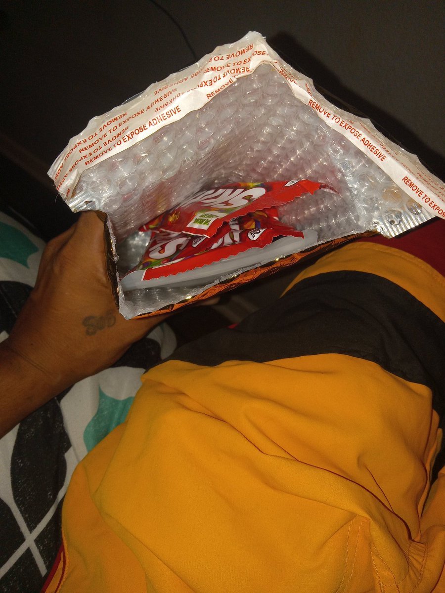 These shrooms are HUGE AF! And I gave her 3 bags of skittles off the love 💯 We do not trap the same #YTS