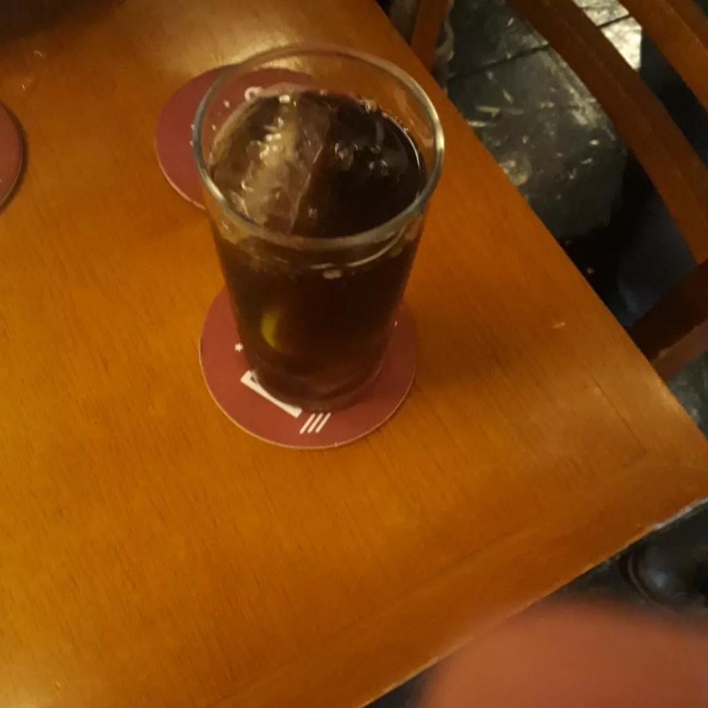 batyuri's tweet photo. Curtindo o sabadão no Diz o Ditado #dizoditado #bar #samba #sertanejo #sabadão #emo #emocore #emostile #emoboy #emoteen #emoscene #emocute #éisso #ixquece https://t.co/HVe59BHv7r