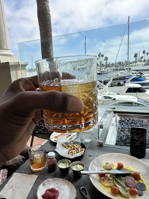 Brunch meeting went well. 🥃 https://t.co/lTakIuUDxq<a href="/tag/xrcoawards"class="tags"><span>#xrcoawards</span></a>
