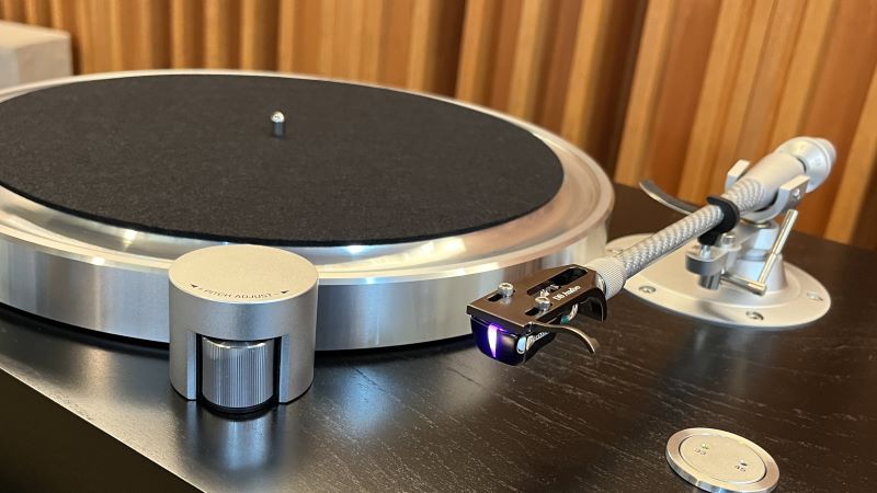 Yokkaichimusen's tweet image. おはようございます！
昨日の「DSAudio」のイベントは各回満員御礼の大盛況でございました！
本日も13:00～と15:00～の2回開催しております。
やっぱり気になる！と思われたら是非参加しましょう！

yokkaichimusen.com/event/ds-audio…

#四日市 #DSAudio #光カートリッジ #イベント