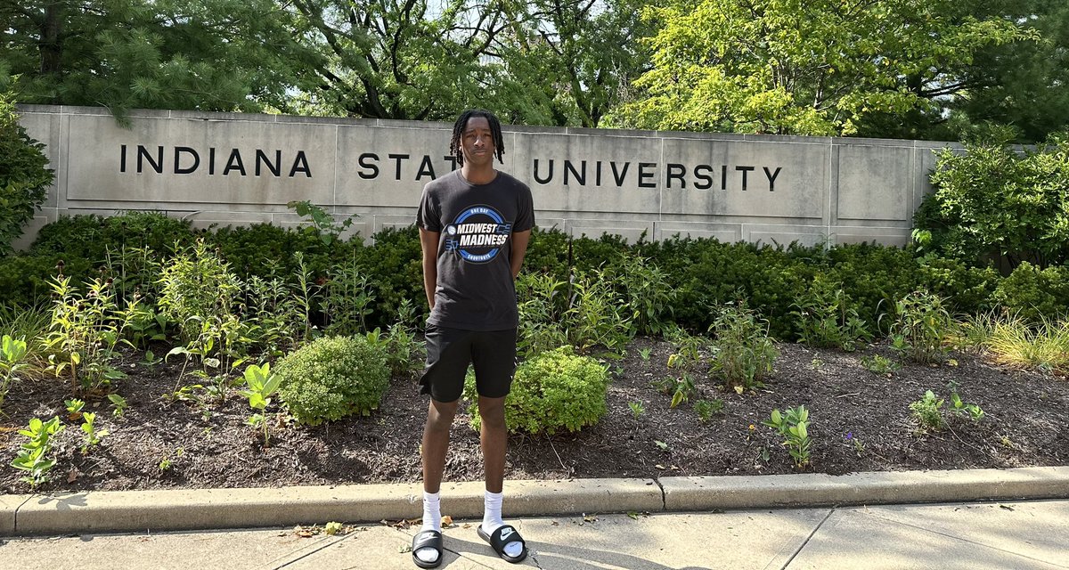 GerryCocroft's tweet photo. Thanks Coach Josh for the invite & players for a great time at Indiana State University 💙 #sycamoresam #collegebasketball #sophmore #Basketball @MarshawnC3 @GerryCocroft https://t.co/bOI9vVcLTW