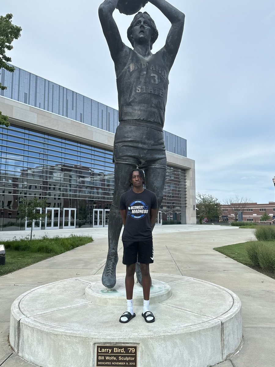 GerryCocroft's tweet photo. Thanks Coach Josh for the invite & players for a great time at Indiana State University 💙 #sycamoresam #collegebasketball #sophmore #Basketball @MarshawnC3 @GerryCocroft https://t.co/bOI9vVcLTW