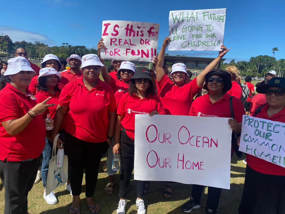 integrity_fiji's tweet photo. "My children might be too little to understand today's #SolidarityMarch but they'll surely learn as they grow how to become better future leaders&do what's right to protect their home!!" @stane12_ Board Member #IntegrityFiji #JapanKeepYourNuclearWaste!
#KeepOurOceansSafe #No! https://t.co/zzJGTvCCvp