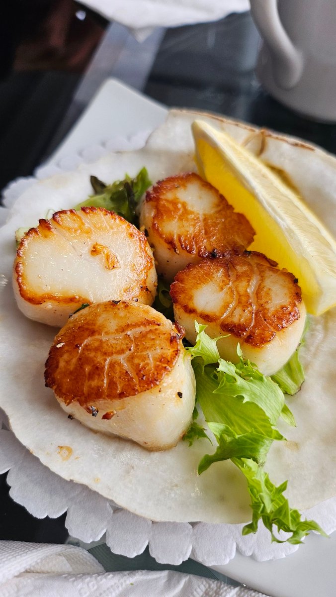 nbeynon's tweet photo. Delicious frying pan seared world famous scallops in and from Digby NS. #tasetofns #digbyscallops https://t.co/KPrk1yTgSW