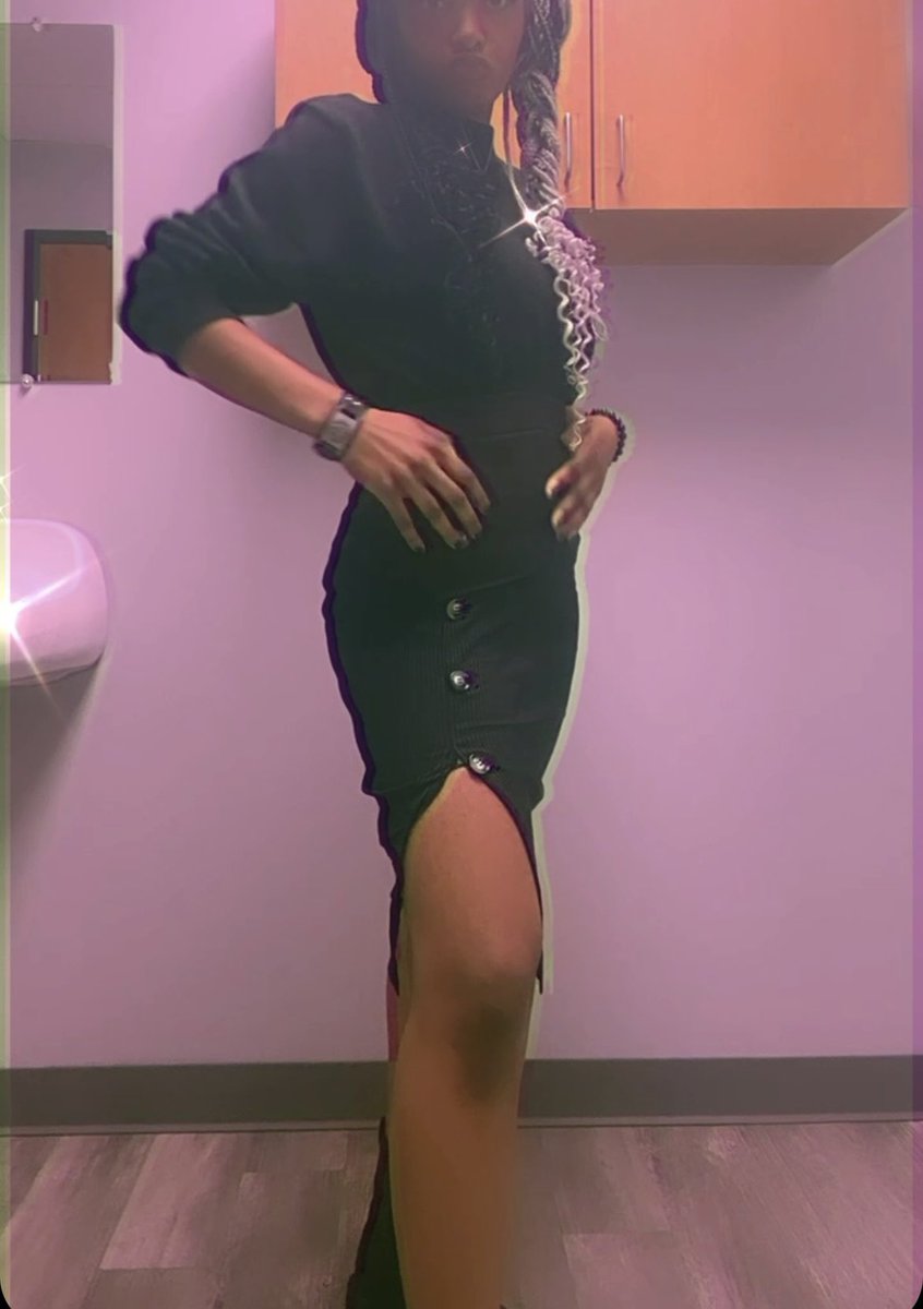 Hunni_bat's tweet photo. There’s no reason I shouldn’t have a man at my feet right now, wallet in hand.

On your knees, pig.

Findom • goddess • cashcow • paypig • femdom • finsub https://t.co/ACoISXID2g