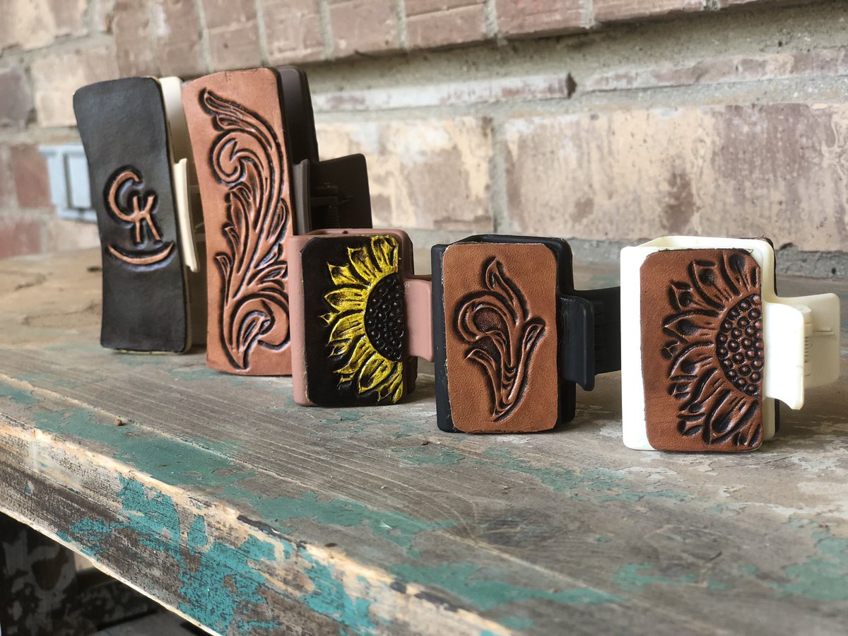 LopezAidan's tweet photo. I have one floral 4” claw hair clip available as well as two belts sizes 31” and 44” from buckle fold to center hole. Message me if you’re interested! https://t.co/xMZF9v0jKS