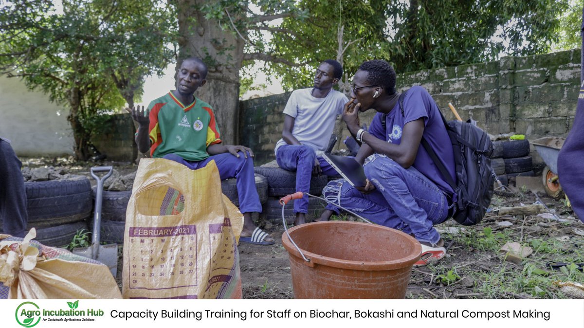 agro_incubation's tweet photo. The aim of this #ToT is to equip the team with the skills to prepare them to effectively train smallholder farmers on how to adopt these methods thereby reduce community wastes and equally minimize the reliance on #chemical #fertilizers which eventually #mitigates #GHG emissions. https://t.co/IUii4Z4Jpr