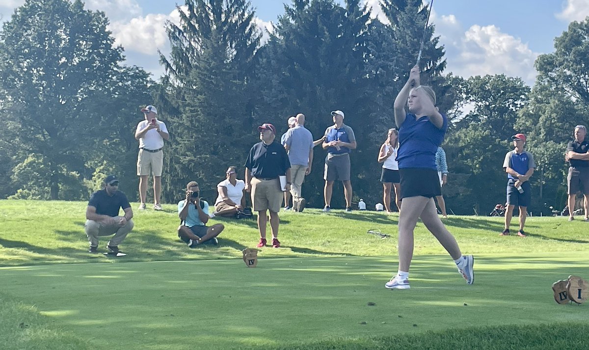 RevereLocal's tweet photo. First to tee off…. 
#thisisrevere https://t.co/AdNWL7Wad1