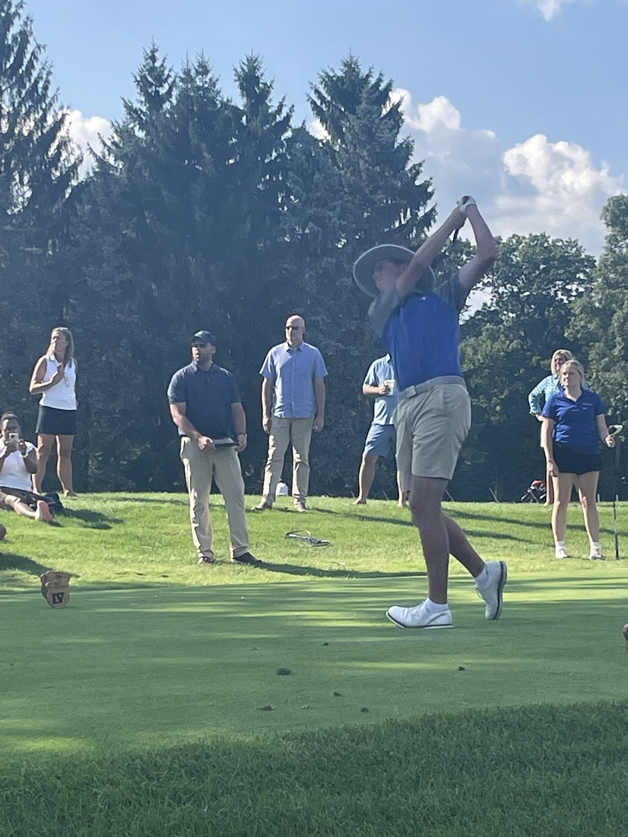 RevereLocal's tweet photo. First to tee off…. 
#thisisrevere https://t.co/AdNWL7Wad1