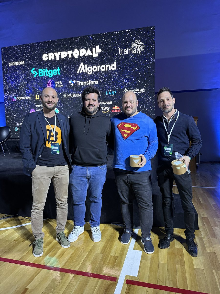 Lindo debate armamos entre lo centralizado y lo descentralizado en <a href="/Cryptopall_/">cryptopall - trama ITBA</a> con <a href="/dieguito/">Diego 'Aequalitatem Honoris' Gutierrez-Zaldivar</a> <a href="/mbeaudroit/">Manuel ₿eaudroit - belo/acc</a> <a href="/FranciscoPuliti/">Francisco</a>