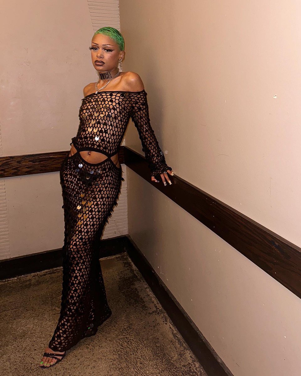 BbyGirl_Sham's tweet photo. Birthday Behavior 🐍 https://t.co/DiQZfe8dtd