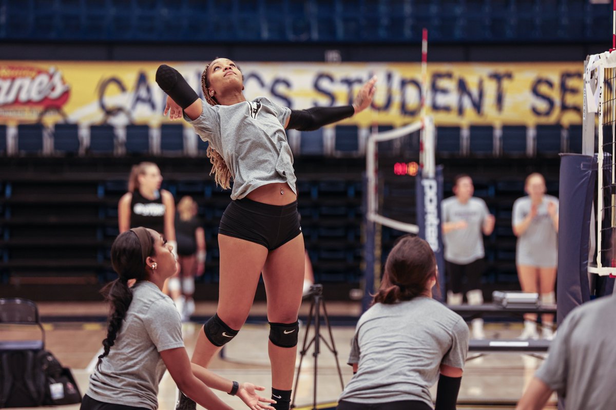 OBU_Volleyball's tweet photo. Made some 𝙨𝙚𝙧𝙞𝙤𝙪𝙨 𝙨𝙩𝙧𝙞𝙙𝙚𝙨 today at UCO...

#OnToVictory https://t.co/t1yd0wFaeE