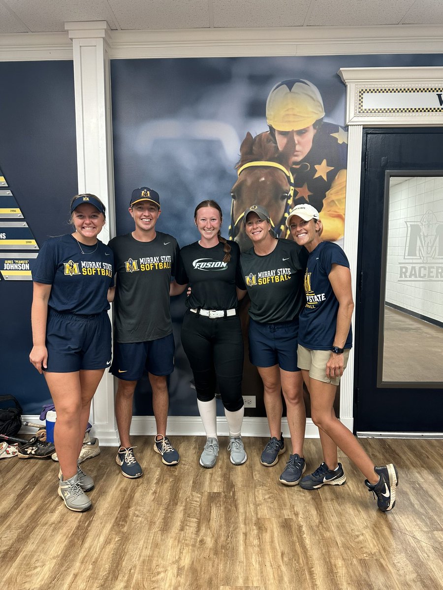 ChloyCreech1's tweet photo. Thank you for a great camp @RacersSoftball going to continue learning and improving! Loved the campus, coaches, and meeting great people! @CoachZack_MSUSB https://t.co/t5I22rHq0d