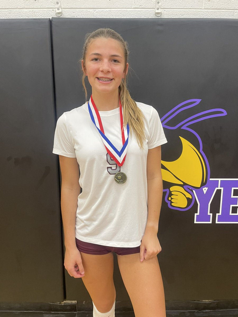 ErinLegendre's tweet photo. ⭐️Musketeers take down Gibault 21-18 and 21-15 to take the championship 🏆 at the Labor Day Tournament. ⭐️
Record now 5-2
🏅Addi Tallman was named to the All-Tournament team. 

Freshman finish5️⃣th at the Belleville East Tourney. 

@RBudfootball your turn! 
 #redbud132 #AllForOne https://t.co/3bXMglje4E