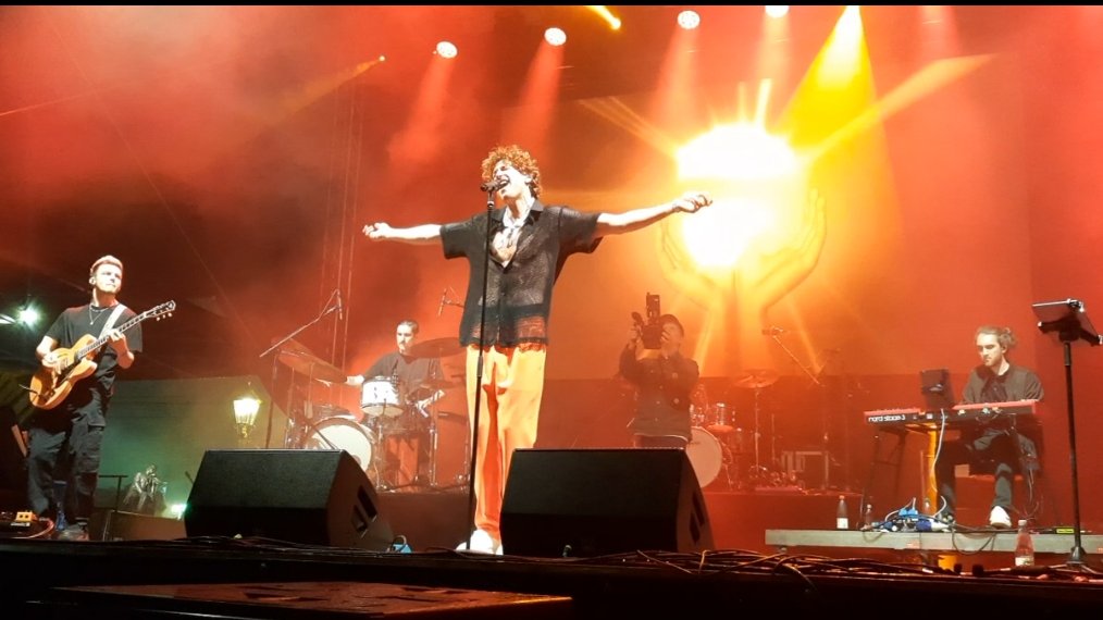 MrsManchester02's tweet photo. Endlich, endlich 🥹!! wieder #Donskoymusic 🫶 live!
24, #BMBMS und #Robbedme 🙌 live, liebs sehr 🤩!
Und die neuen Songs sind so unfassbar gut, Daniel!! 🤯 M.E.G.A.!!
@DanielDonskoy #unstoppable 🫶🚀 https://t.co/m4eUEHNN4u