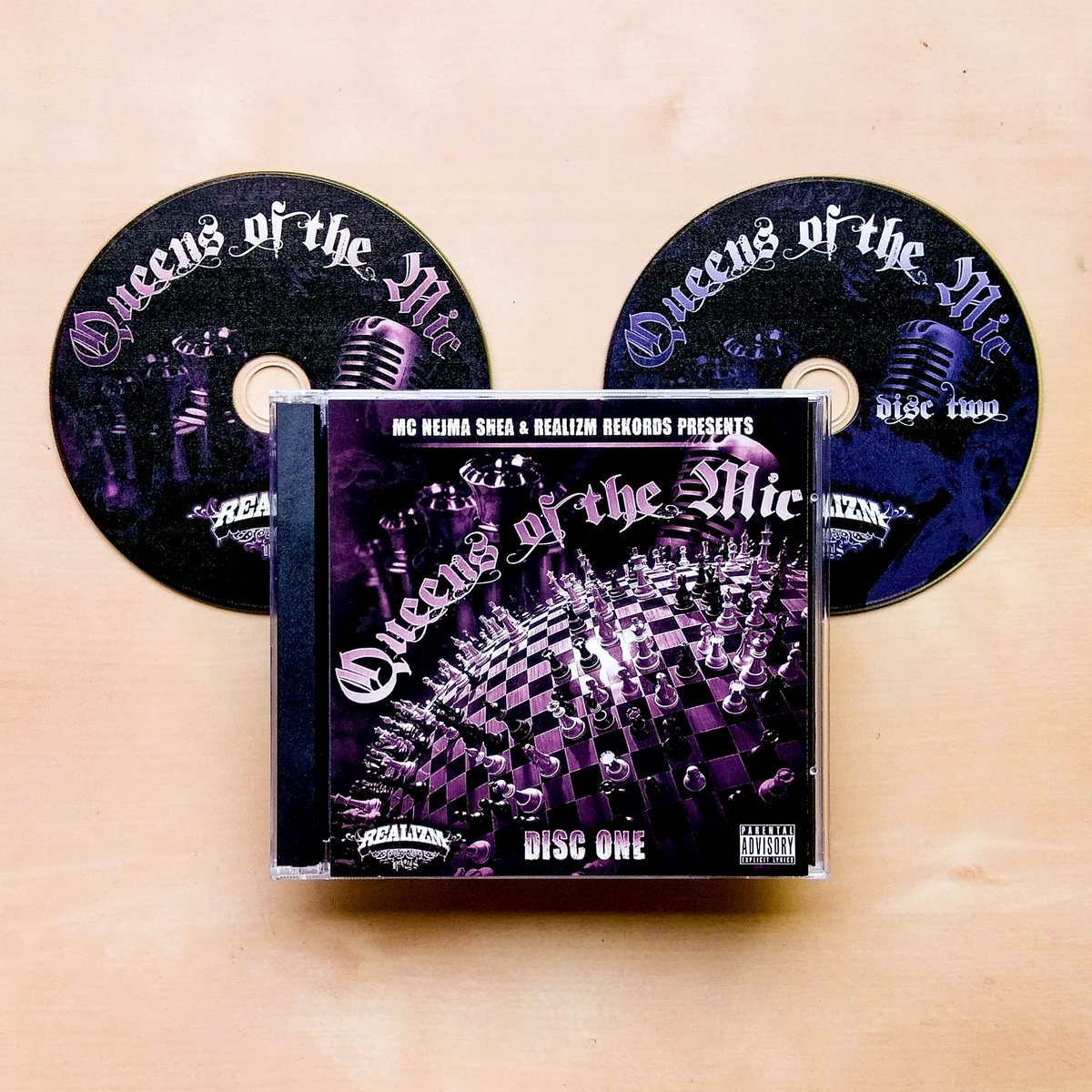 radiofuturamusi's tweet photo. Queens Of The Mic. Original 2001 #2CD #Compilation pressing by #RealizmRecords going to #Berlin #Germany #QueensOfTheMic #Rap #RapMusic #HipHop #CDOfTheDay #CDCollector #CDCollectorsOfTwitter https://t.co/WJpBBNngKq