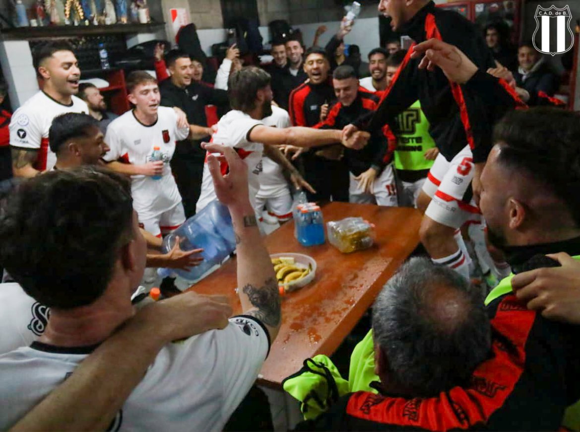 🫶🏼 ¡QUE LO LLEVAN ADENTRO, COMO LO LLEVO YO!

#VamosDragón 🔴⚫️