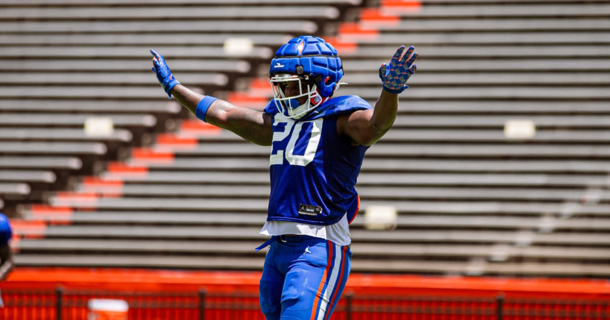Swamp Kings inspires current #Gators to ‘restore the order’ at UF. The whole team saw the documentary this week, per Teradja Mitchell. “We can use that as motivation,” Ricky Pearsall says. “The entire time I was watching it I had goosebumps.” STORY: on3.com/teams/florida-…