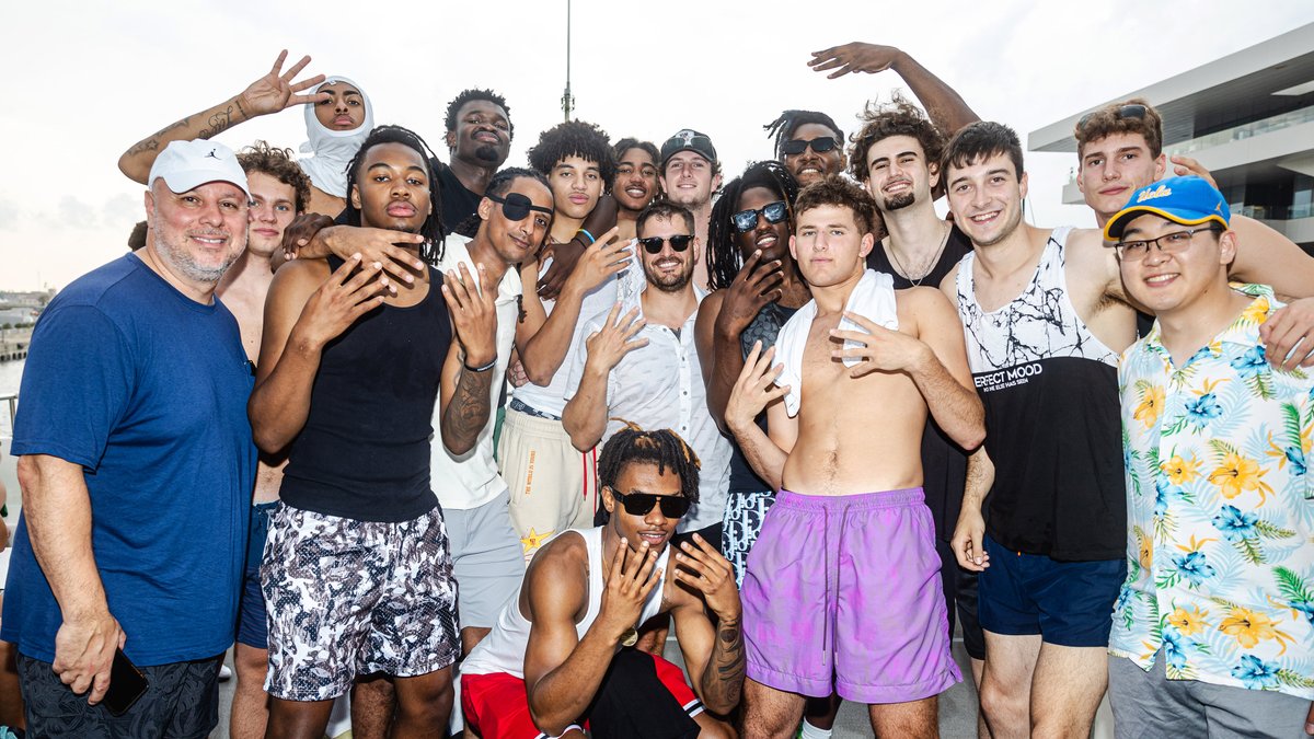 𝐁𝐎𝐀𝐓 𝐕𝐈𝐄𝐖𝐒. 🛥️🇪🇸

📍 Valencia, Spain

#GoBruins