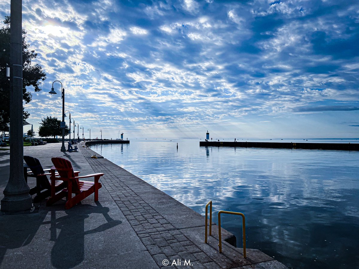 modotca's tweet photo. Bronte waterfronts early this morning https://t.co/zsFGB2MfMM