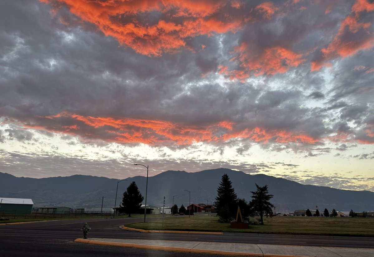 KramerBrian's tweet photo. With the Montana Auto Dealers Association for their annual MTADA conference. Bruce Knudsen put on an amazing event, and we’re extremely grateful that @carsdotcom was fortunate to be a part of it. #cars #MTADA 🚘 #AutoDealers #automotive #montana https://t.co/mmmnR9H18b