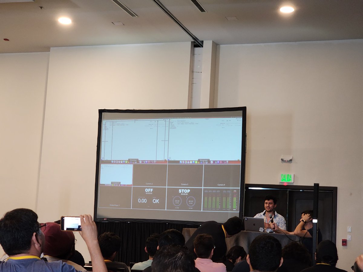 Flamel1337's tweet photo. Si no hay problemas técnicos en una conferencia de programación, no fue una buena conferencia de programación 
@PyLatam #pylatam #pylatam23 https://t.co/DXoaSCgNLm