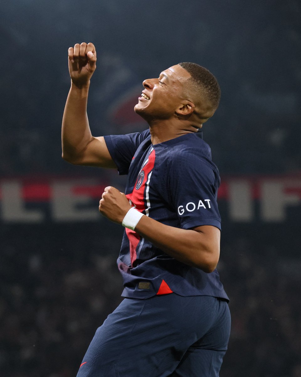 ChampionsLeague's tweet photo. Mbappé ⚽️⚽️

#UCL https://t.co/45lh1RdgF9
