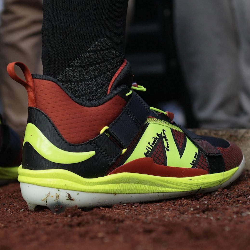 Francisco Lindor wore a 1-of-1 pair of New Balance cleats with a