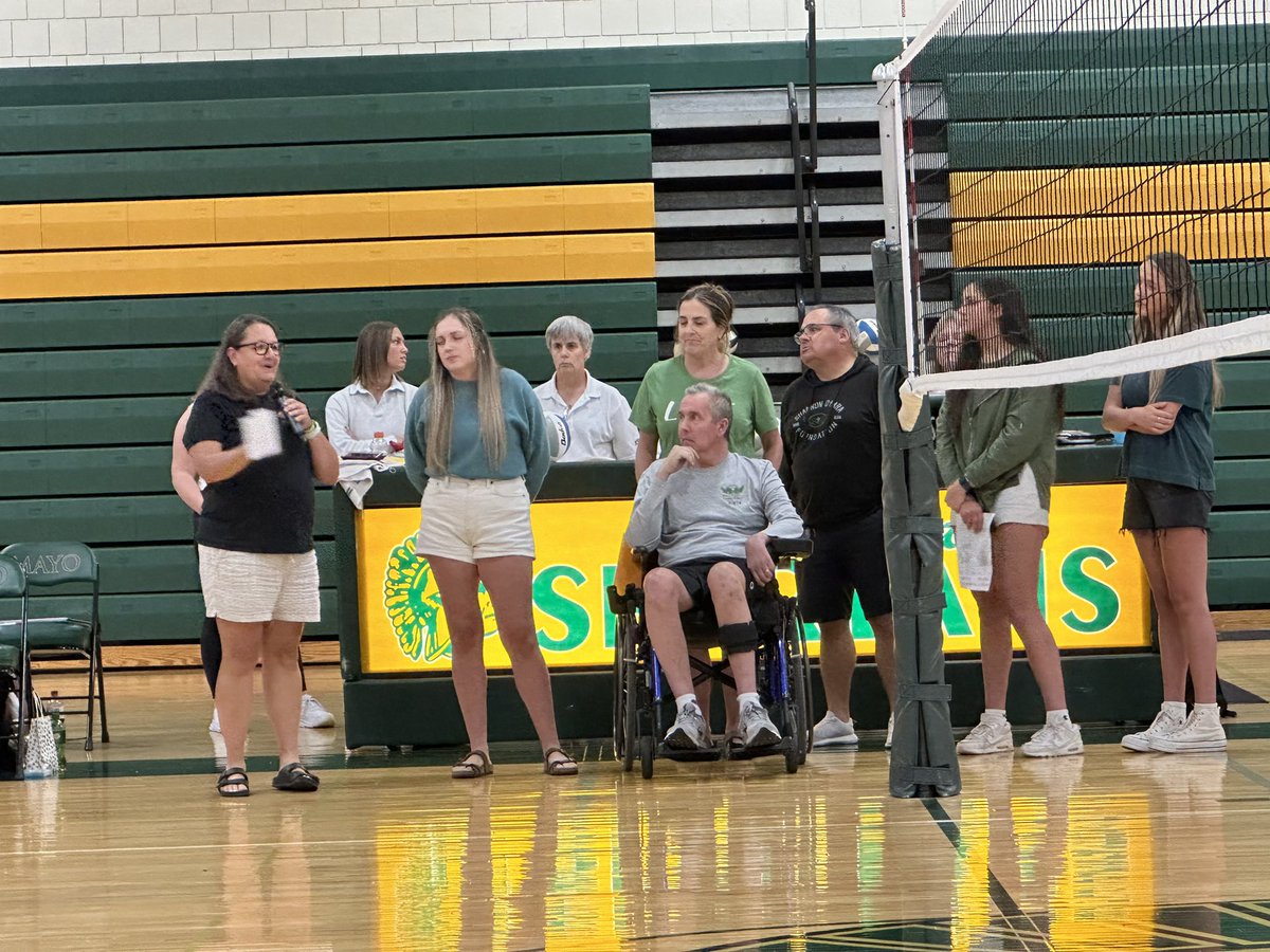 MayoVball's tweet photo. 3-1 vs Farmington

Thanks to all who came out to show support for the Klees Family! Special thanks to @FarmTigerVb for helping us honor our MVB family! 
#mvb #wintheday 

@ABC6NEWS @j_mitchell25 @MNScoreFeed @Sports_PB https://t.co/9L6KVbn3Hc