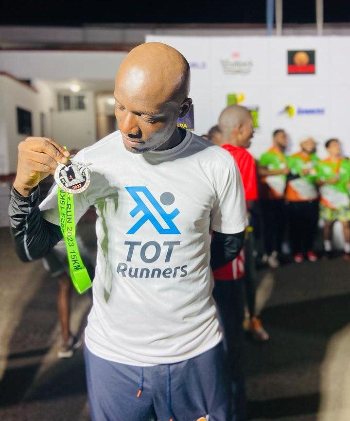 franklin_tissa's tweet photo. S A T U R D A Y
Done with 15Km #DarNightRun π₯
Powered by @JustFittz
#TOTRunners
#FetchYourBody2023
#IPaintedMyRun
#RunningWithSoleAC https://t.co/c2ndOgAMRs